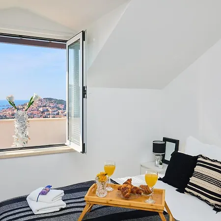 Elezovic ゲストハウス ドゥブロブニク