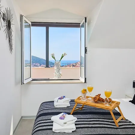 Elezovic ゲストハウス ドゥブロブニク